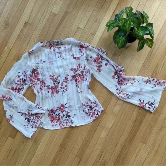 Lulus Tender Love White Floral Print Ruffled Sleeve Button-Up Blouse Size XS - Picture 11 of 12